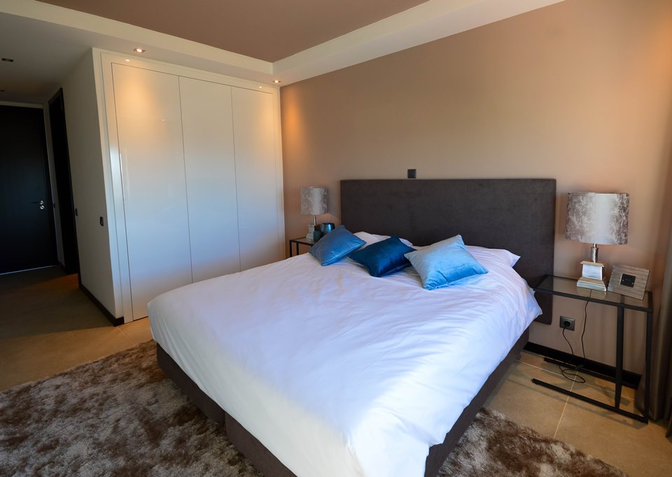 Penthouse, Alvor