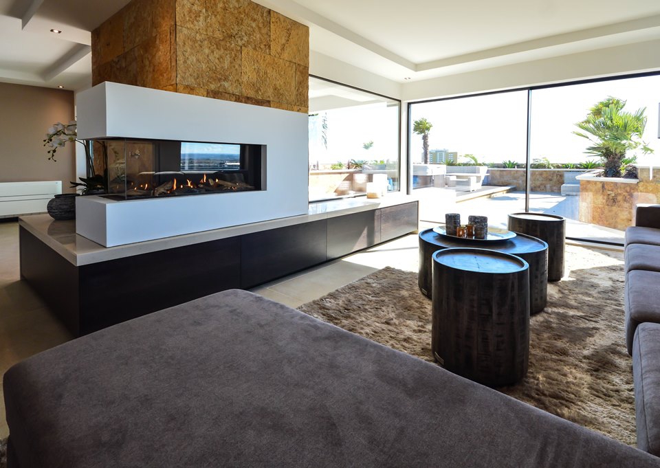 Penthouse, Alvor